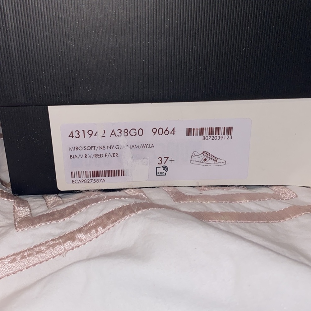 Gucci Ace Bee Sneakers (7.5 size) - Picture 6 of 6